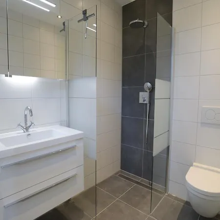 Beautiful Luxurious Situated In Villa