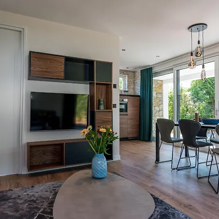 Villa Beautiful Luxurious Situated In