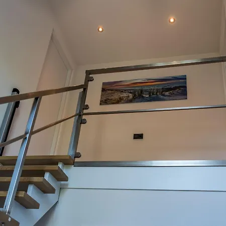 Beautiful Luxurious Situated In Villa