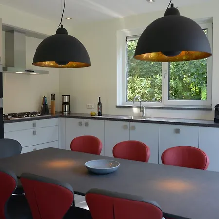 Vila Beautiful Luxurious Situated In *